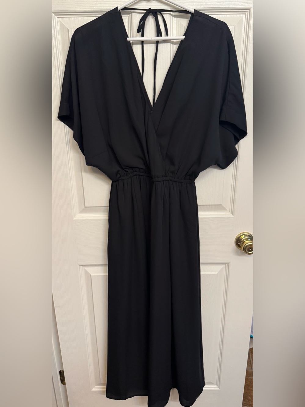 NWT ModCloth Black Wrap V-Neck Flowy Jumpsuit Size Medium
